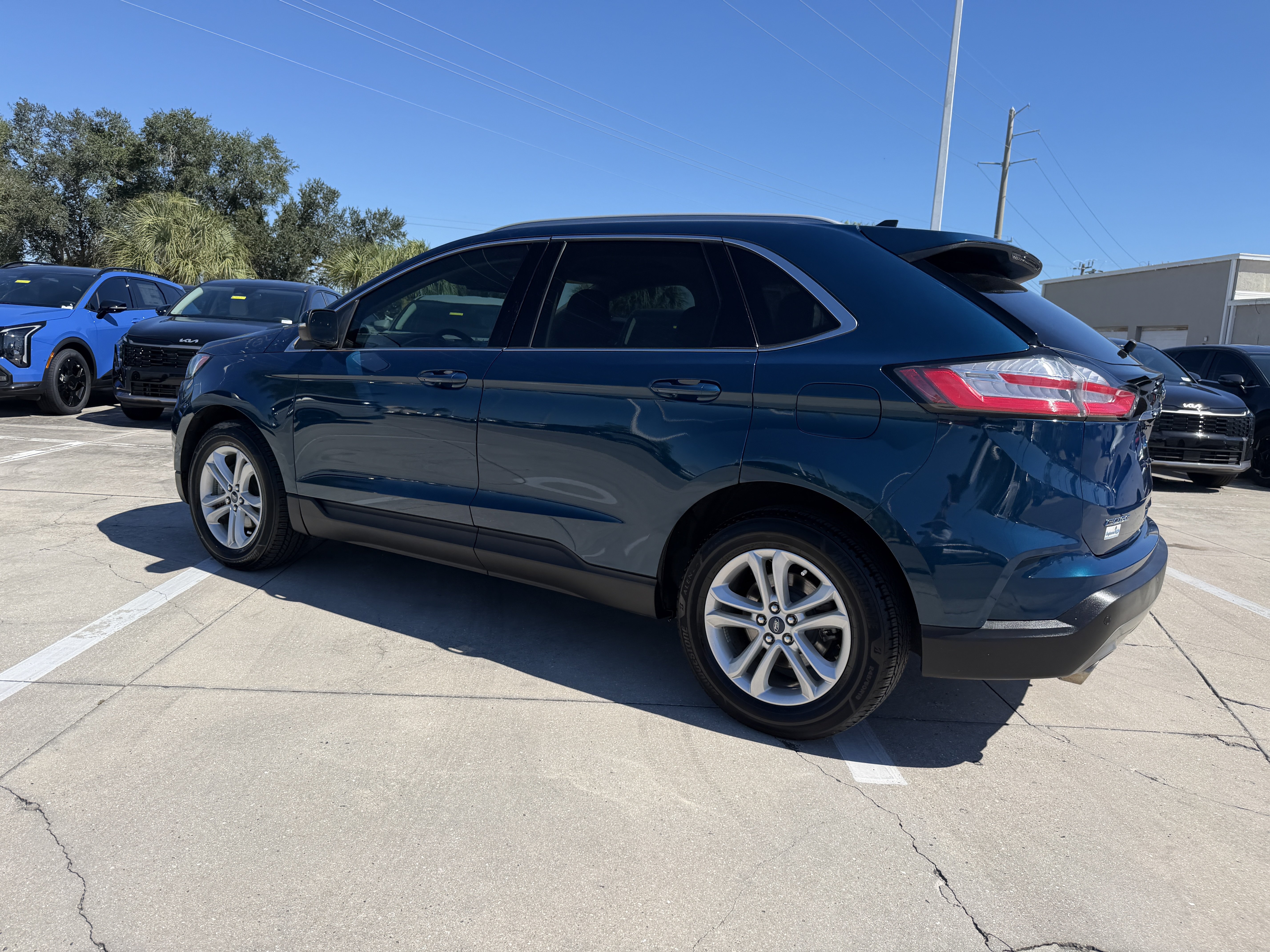 Used 2020 Ford Edge SEL w/ Convenience Package FWD image 5