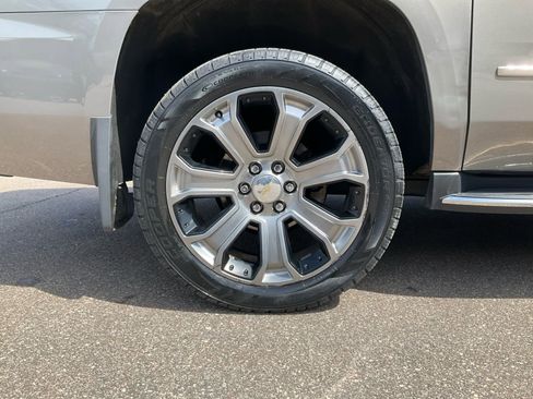 Used 2017 Chevrolet Suburban Premier AWD/4WD image 17