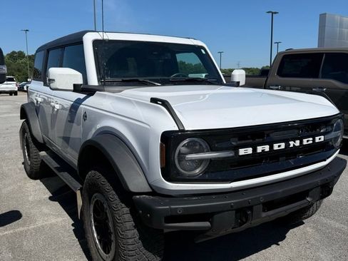 Used 2024 Ford Bronco Outer Banks w/ Sasquatch Package AWD/4WD image 4
