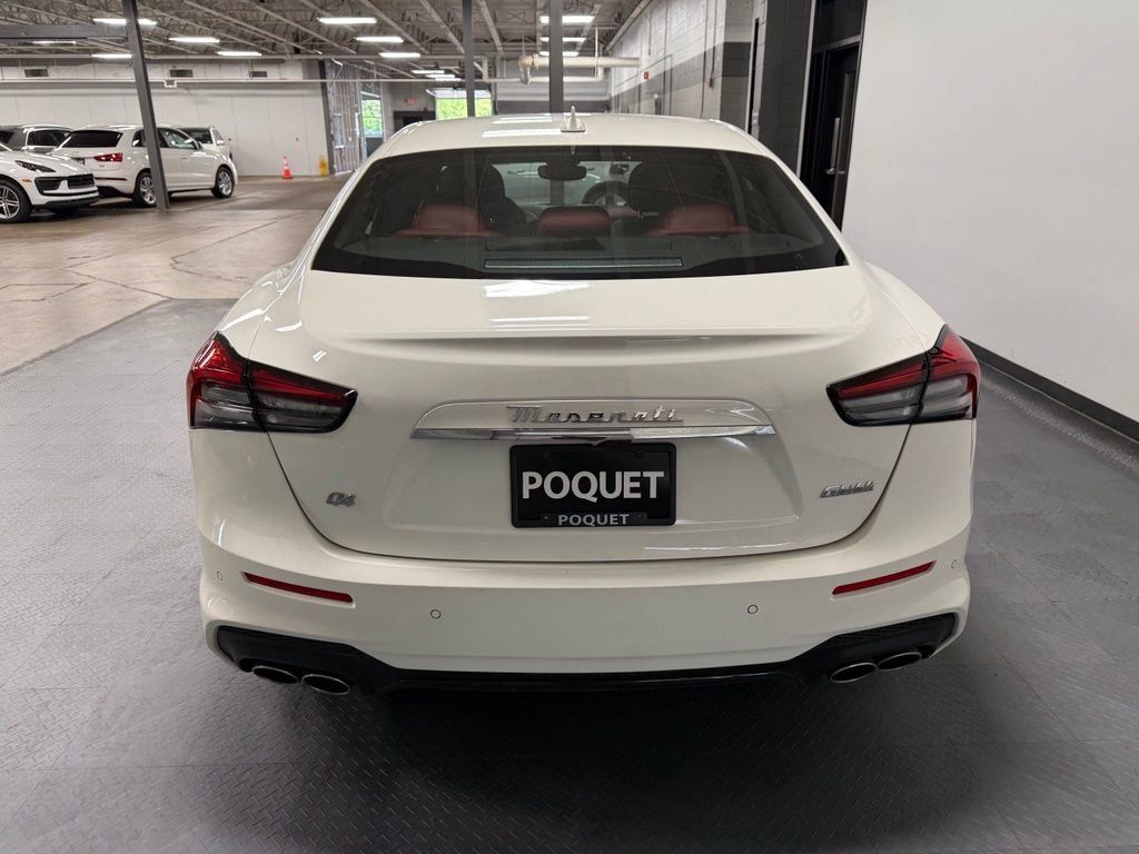 Used 2023 Maserati Ghibli Modena Q4 AWD/4WD image 5