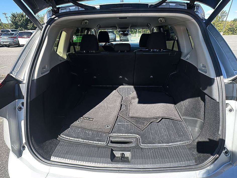 Certified 2025 Nissan Rogue SV AWD/4WD image 45