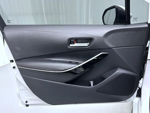 Used 2024 Toyota Corolla XSE image 9