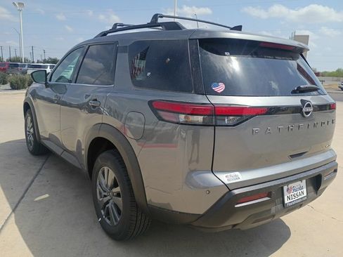 New 2026 Nissan Pathfinder SV image 4