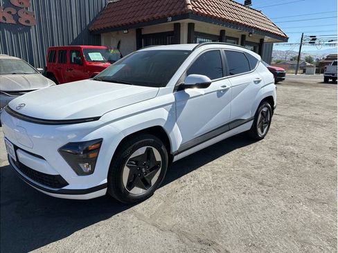 Used 2025 Hyundai Kona SEL FWD image 12