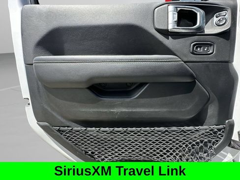 Used 2021 Jeep Gladiator Overland AWD/4WD image 20
