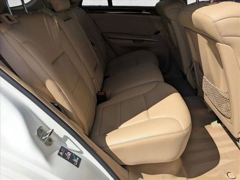 Used 2010 Mercedes-Benz ML 350 BlueTEC 4MATIC image 21
