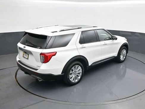 Used 2024 Ford Explorer Limited w/ Limited Technology Package AWD/4WD image 18