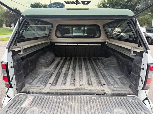 Used 2023 Nissan Frontier SV w/ SV Convenience Package AWD/4WD image 12