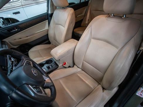 Used 2017 Subaru Outback 3.6R Limited image 4
