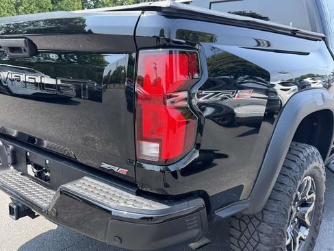 Used 2023 Chevrolet Colorado ZR2 w/ ZR2 Convenience Package III AWD/4WD image 6