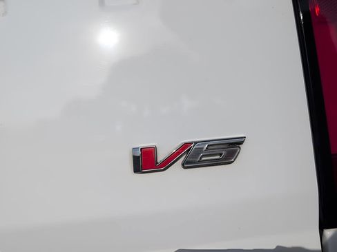 Used 2022 Chevrolet Colorado W/T w/ Custom Special Edition image 11