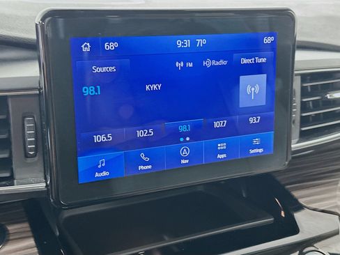 Used 2022 Ford Explorer Limited w/ Equipment Group 301A RWD image 15