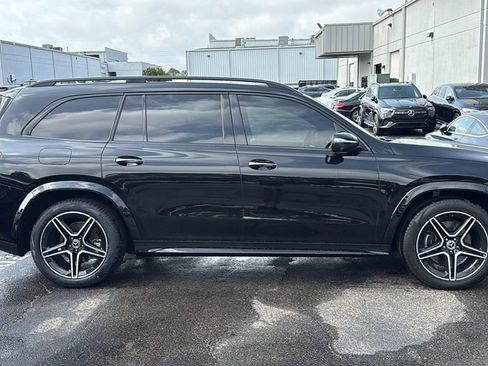Certified 2025 Mercedes-Benz GLS 450 4MATIC image 3