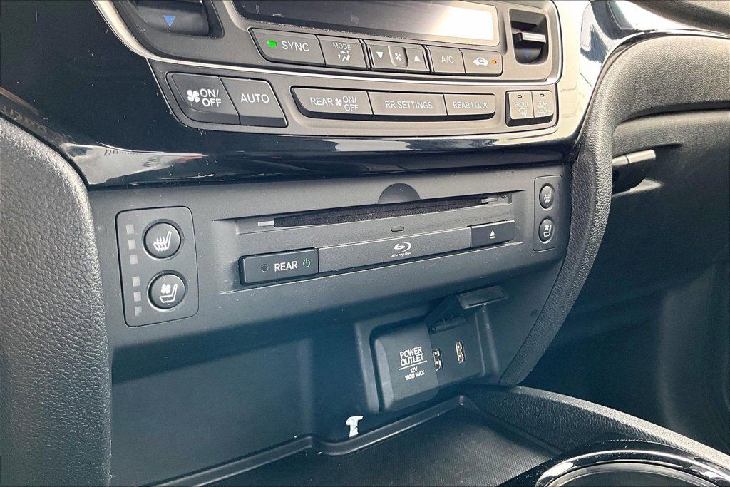 Used 2017 Honda Pilot Elite image 32