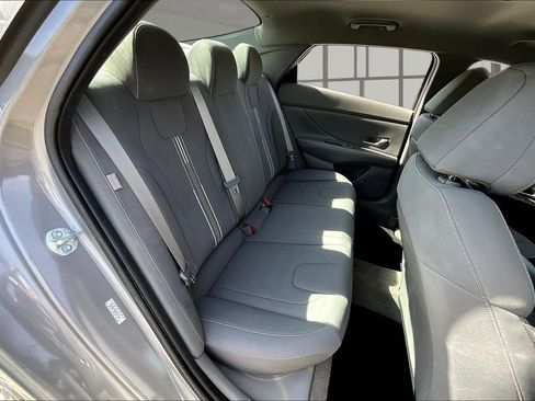 Used 2024 Hyundai Elantra SEL FWD image 23