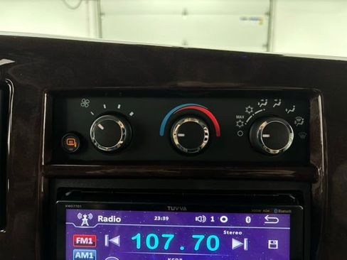 Used 2019 GMC Savana 2500 Extended w/ Enhanced Convenience Package image 37