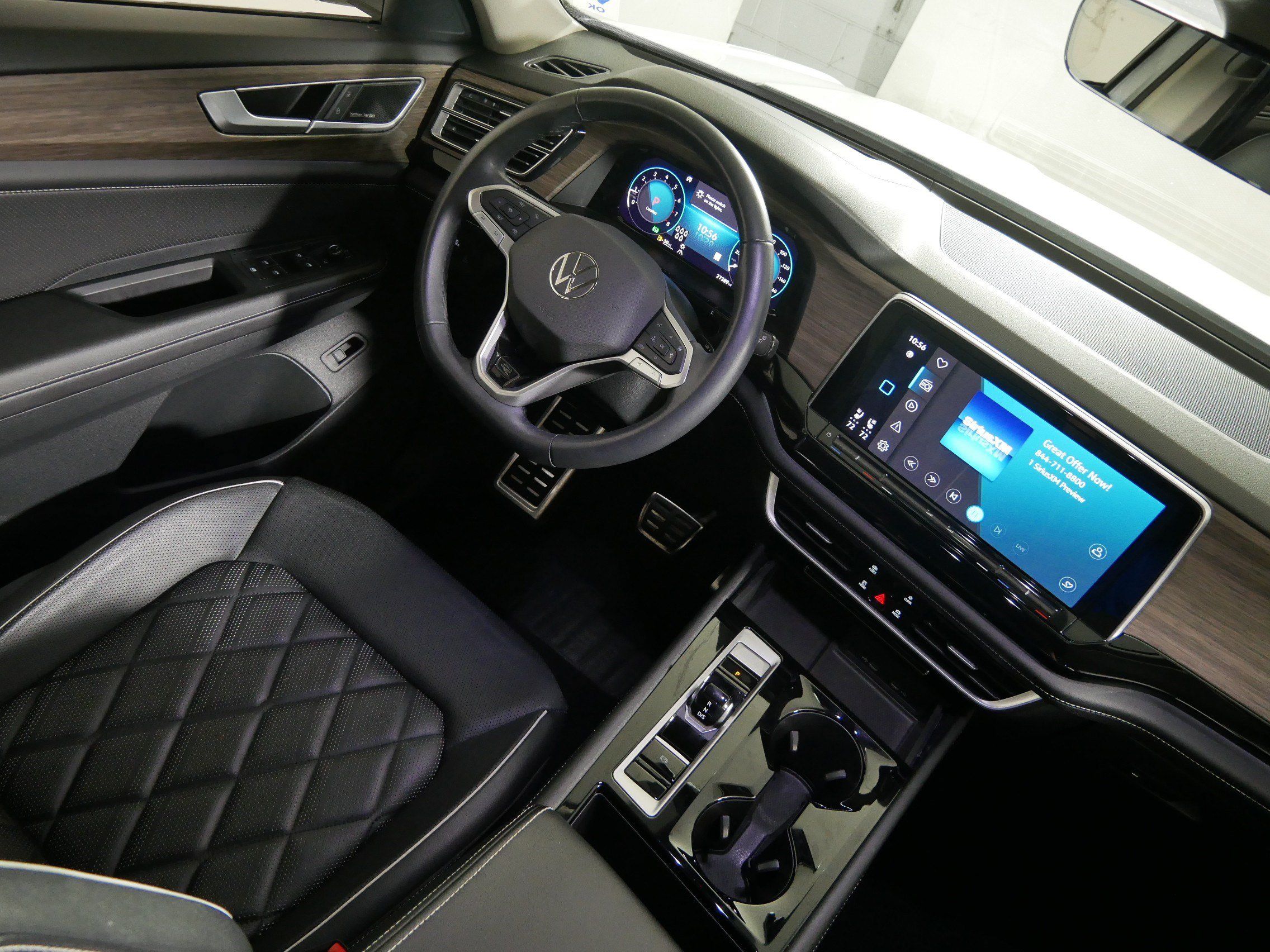 Used 2024 Volkswagen Atlas SEL Premium R-Line AWD/4WD image 9