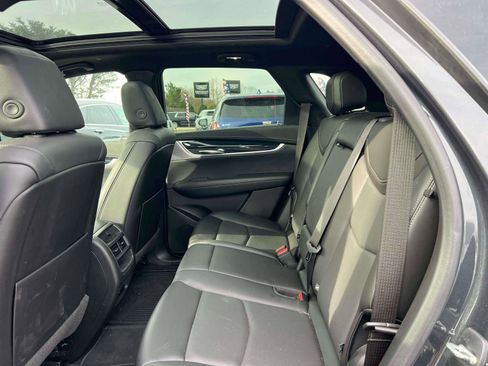 Certified 2022 Cadillac XT5 Premium Luxury image 9