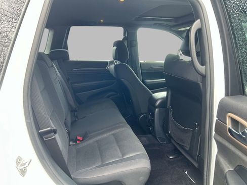 Used 2016 Jeep Grand Cherokee Laredo w/ Quick Order Package 23E image 15