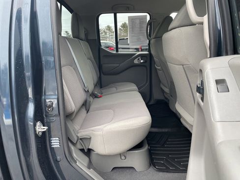 Used 2019 Nissan Frontier SV image 27