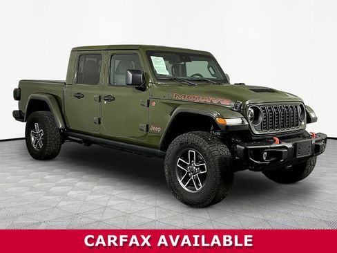 Used 2024 Jeep Gladiator Mojave AWD/4WD image 3