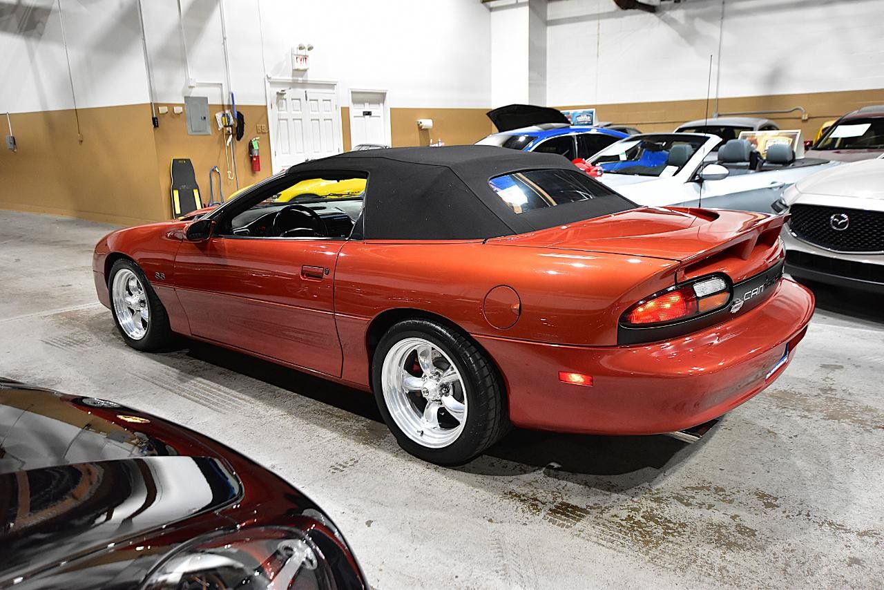 Used 2002 Chevrolet Camaro Z28 w/ SS Performance/Appearance Pkg RWD image 15