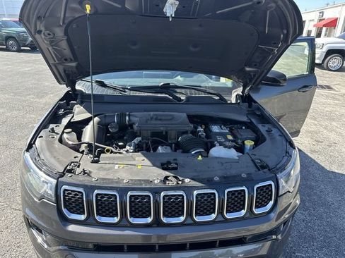 Used 2023 Jeep Compass Limited w/ Elite Group AWD/4WD image 19