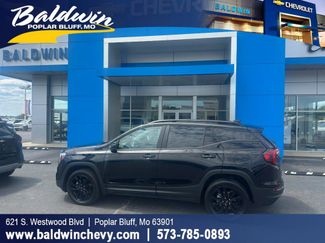Used 2022 GMC Terrain SLE w/ Driver Convenience Package image 1