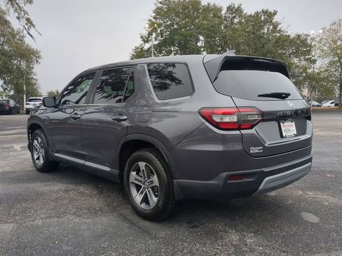 Used 2025 Honda Pilot EX-L image 6