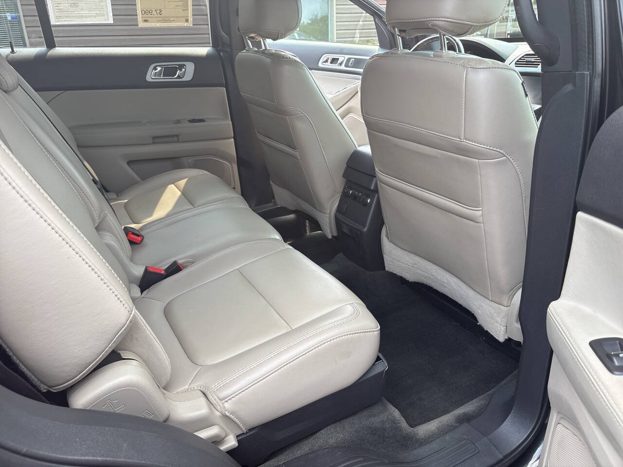 Used 2014 Ford Explorer XLT w/ Equipment Group 202A AWD/4WD image 9