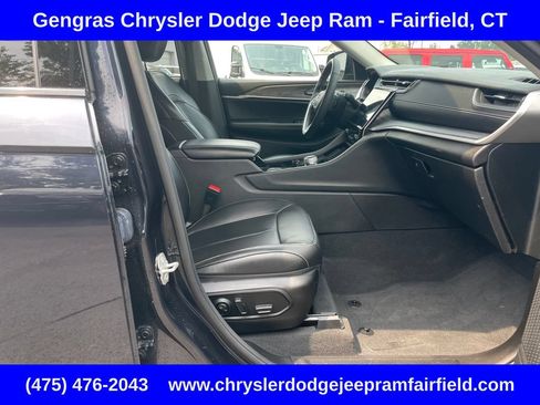 Certified 2023 Jeep Grand Cherokee Limited w/ Luxury Tech Group II AWD/4WD image 19