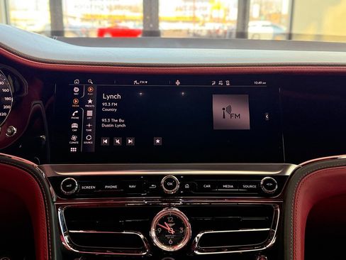 Used 2023 Bentley Flying Spur Plug-In Hybrid image 50