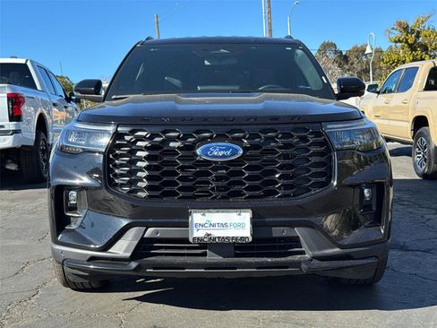 Used 2025 Ford Explorer ST-Line w/ Premium Package image 5