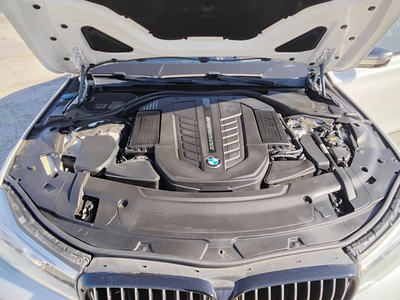Used 2018 BMW M760i xDrive AWD/4WD image 20