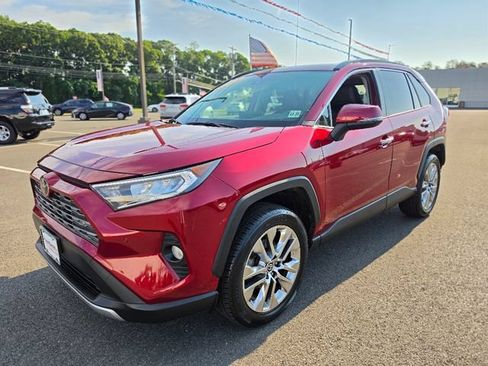 Used 2021 Toyota RAV4 Limited AWD/4WD image 3