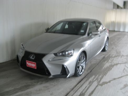 Used 2020 Lexus IS 350 F Sport w/ F Sport Package image 22