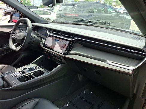 Used 2026 Jeep Cherokee Overland w/ Advanced Pro Tech Group AWD/4WD image 11