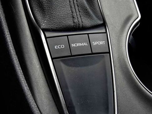 Certified 2022 Toyota Camry SE image 22