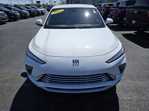 Used 2025 Buick Envista Preferred FWD image 3