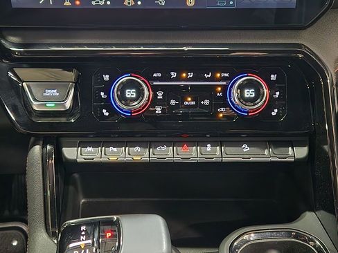 Used 2024 GMC Sierra 1500 AT4 w/ Technology Package image 41