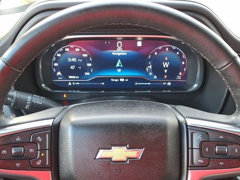 Used 2023 Chevrolet Suburban Premier RWD image 25