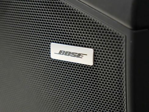 Used 2024 Porsche Cayenne AWD/4WD image 17