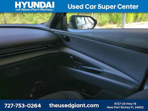 Certified 2025 Hyundai Elantra Sport FWD image 17