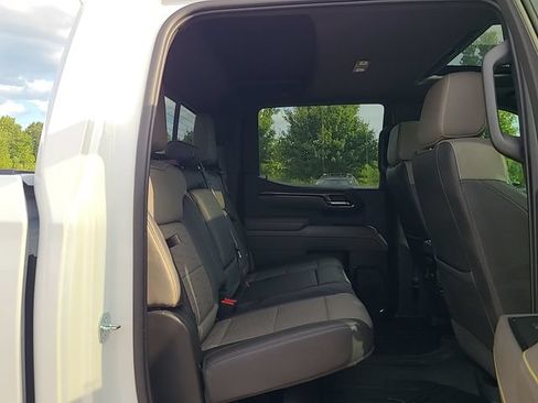 Used 2023 Chevrolet Silverado 1500 ZR2 w/ Technology Package AWD/4WD image 30