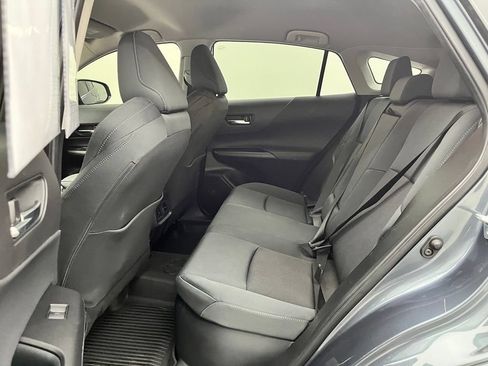 Used 2022 Toyota Venza LE AWD/4WD image 39