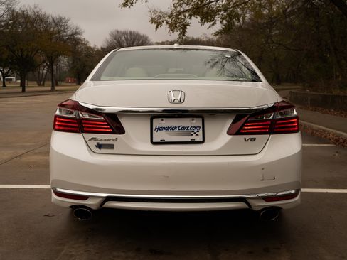 Used 2016 Honda Accord EX-L image 8