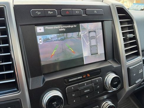 Used 2019 Ford F150 Platinum w/ Equipment Group 701A Luxury image 24