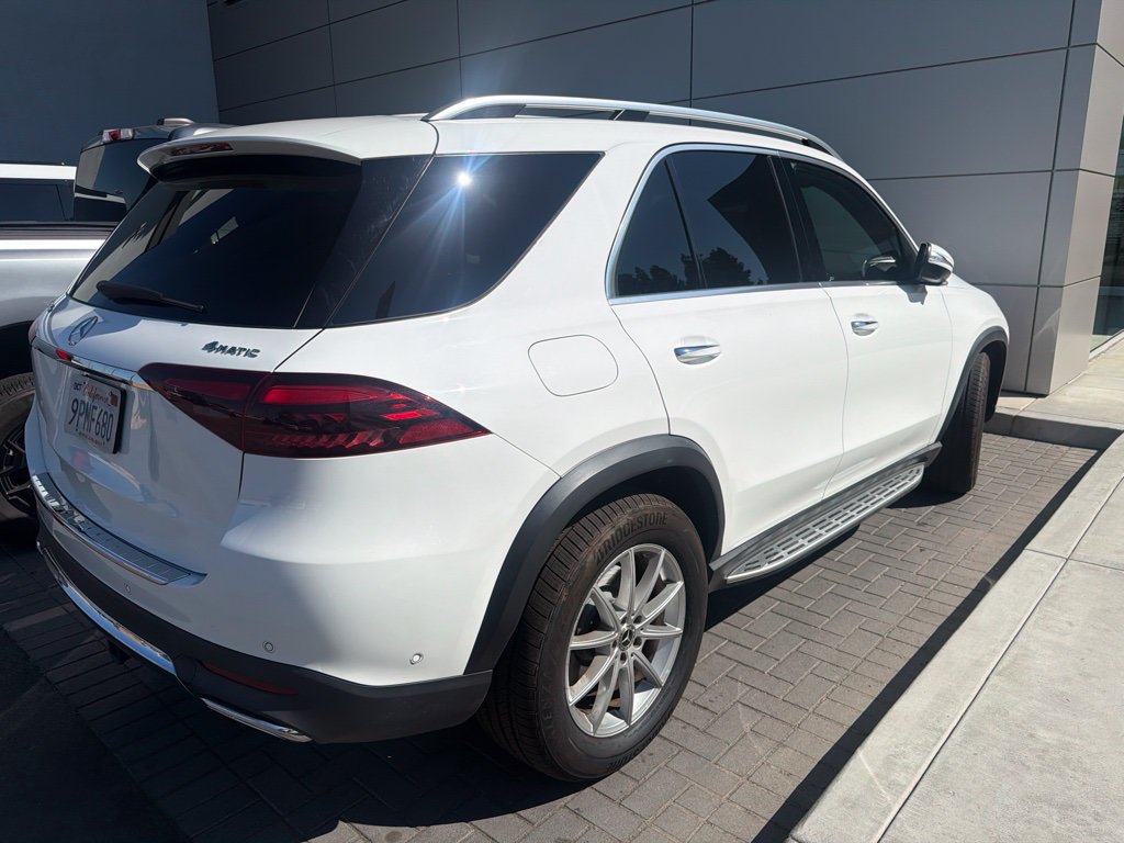 Used 2025 Mercedes-Benz GLE 450e 4MATIC w/ Driver Assistance Package image 3