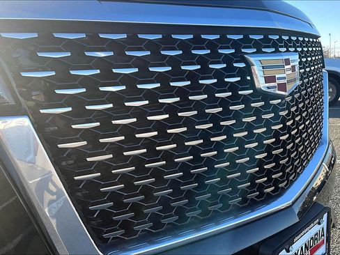 Used 2024 Cadillac Escalade ESV Premium Luxury image 30