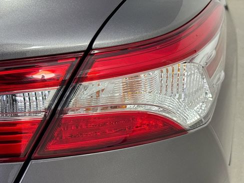 Used 2020 Toyota Camry LE FWD image 30
